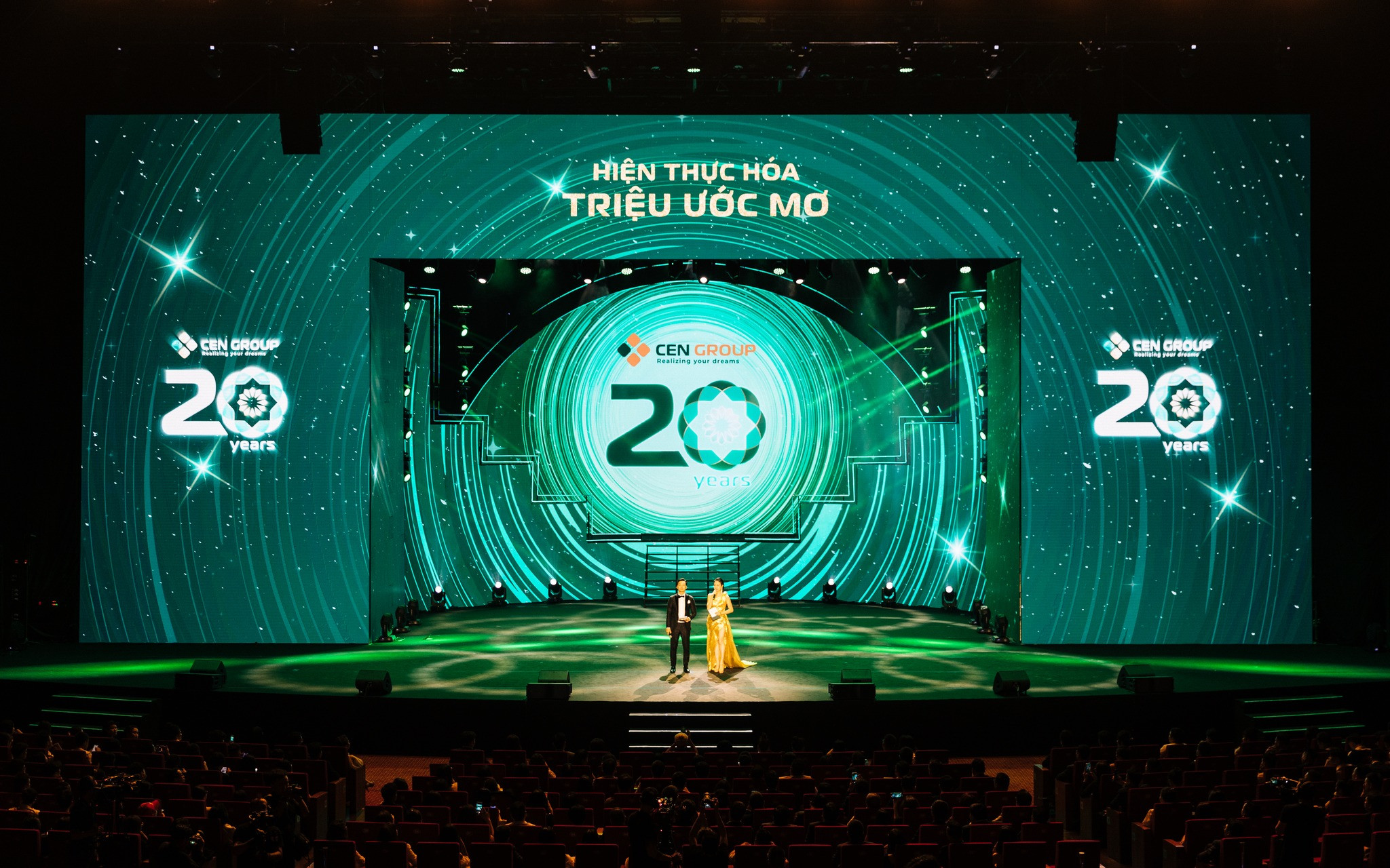Thumbnail of CENGROUP 20 NĂM